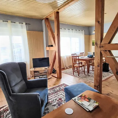 Holiday home Mit Grossem Eingezaeunten Garten By Interhome Hohenbucko