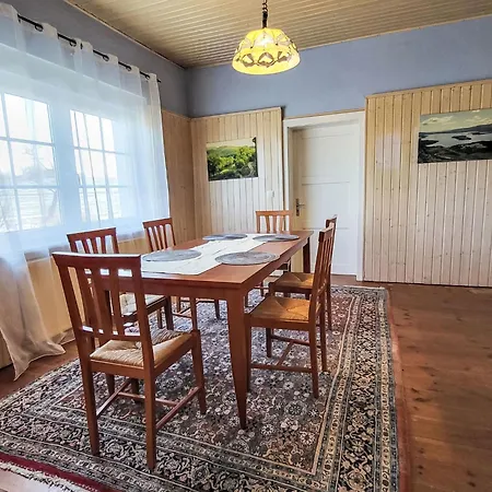 Mit Grossem Eingezaeunten Garten By Interhome Hohenbucko