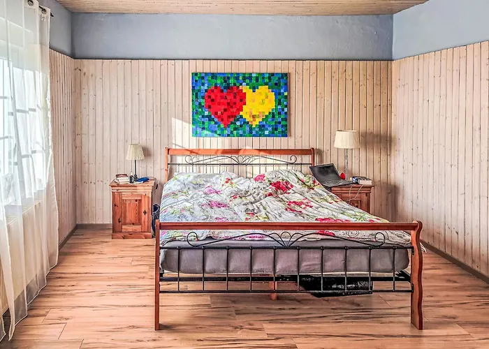 Holiday home Mit Grossem Eingezaeunten Garten By Interhome Hohenbucko