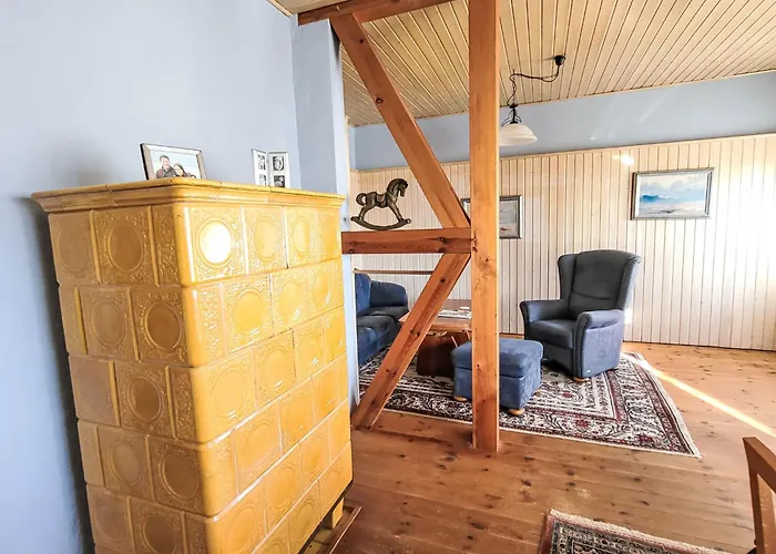 Holiday home Mit Grossem Eingezaeunten Garten By Interhome *