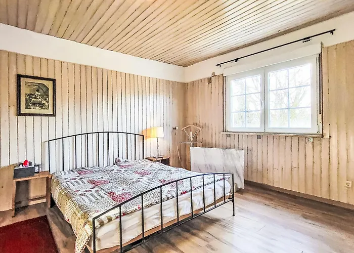 Mit Grossem Eingezaeunten Garten By Interhome Holiday home Hohenbucko